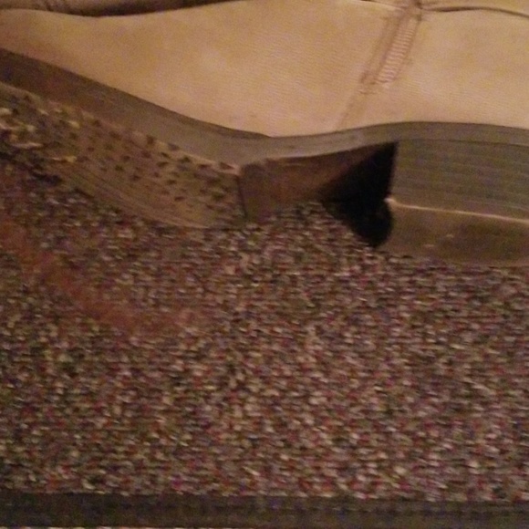 Brown boots - Picture 3 of 3